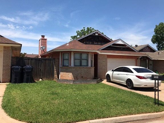 3rd image of 1041 SW 103rd Ter