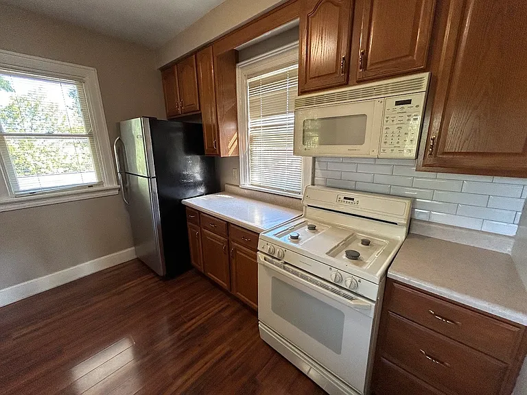 3340 Wunder Ave #2 — Photo 8