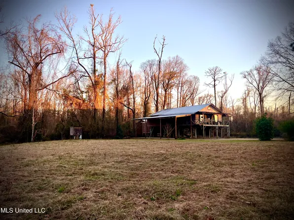 4060 Highway 24, Liberty, MS 39645
