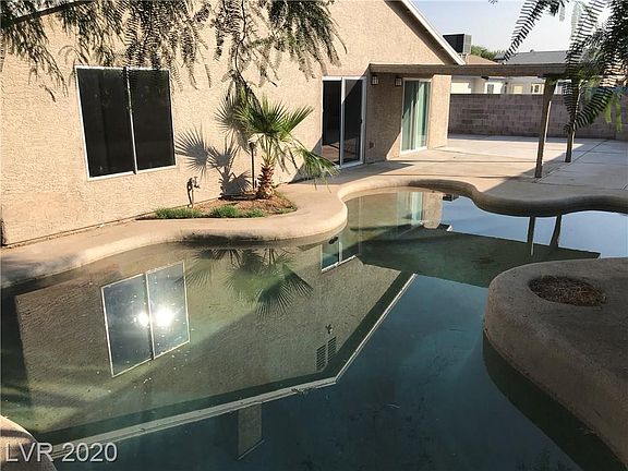 2nd image of 1329 Belcher Ln