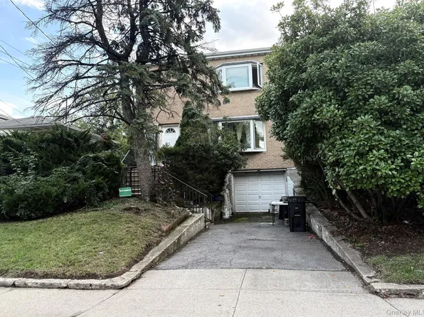 105-20 Ditmars Boulevard, East Elmhurst, NY 11369
