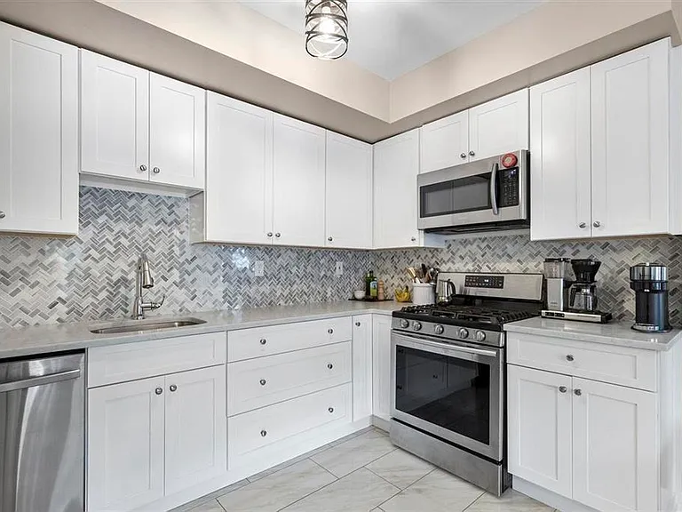 215 Grand St #1F — Photo 1