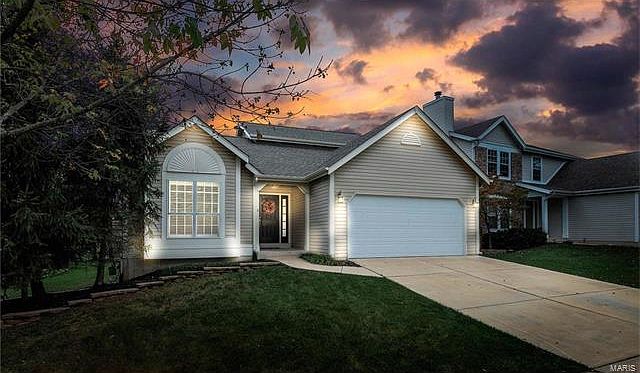 1st image of 16939 Hickory Crest Dr