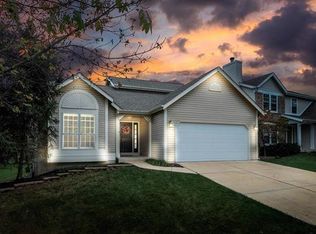 16939 Hickory Crest Dr, Ballwin, MO