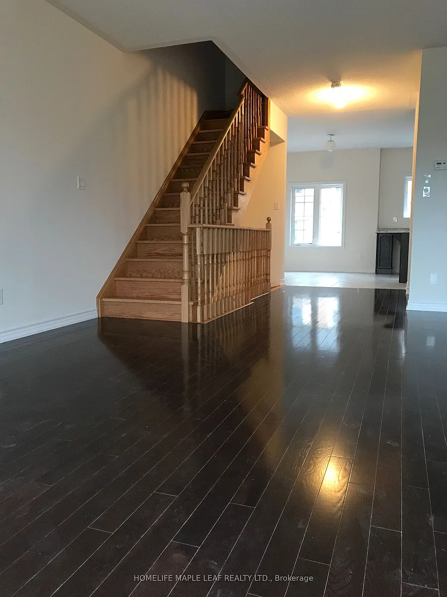 Photo 2 of 8 - 94 Aspen Hills Rd #90 - Brampton, ON Building Photo - 94 Aspen Hills Rd #90