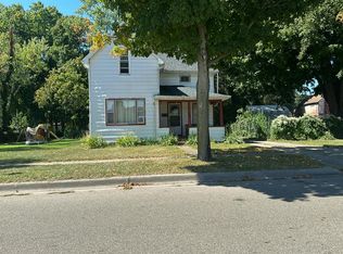 207 S Douglas Ave, Three Rivers, MI 49093