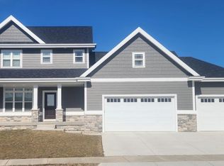 901 Welcome Blvd, Waunakee, WI 53597