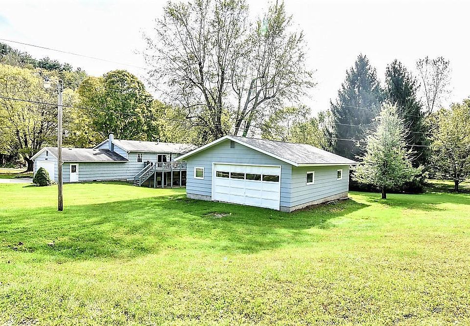 2nd image of 2165 Welsh Hills Rd
