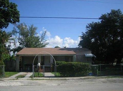 2nd image of 3105 SW 24th Ter