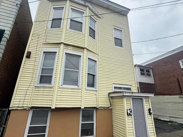 292 Catherine St APT 3