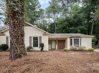 8634 Timbercrest Cir, Charlotte, NC 28226