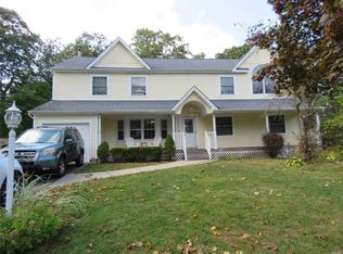 122 Gannet Dr, Commack, NY 11725