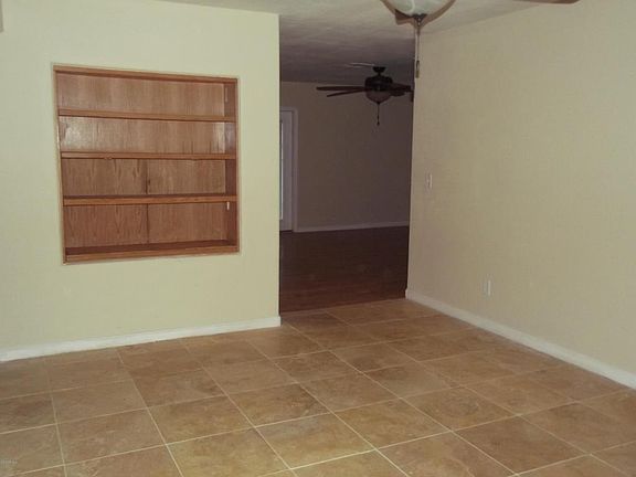 4th image of 1013 W Montoya Ln