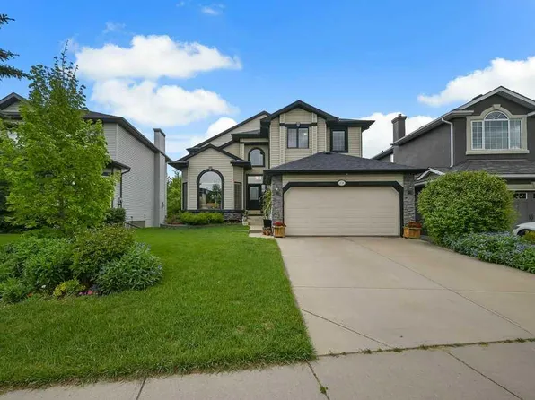 158 SE Valley Glen Hts NW, Calgary, AB T3B 5S8