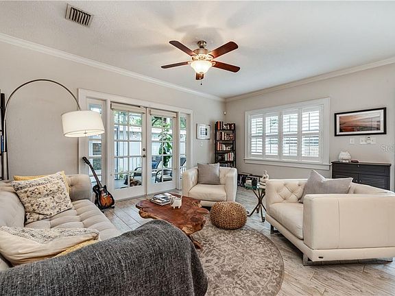 5th image of 1218 Shady Lane Dr