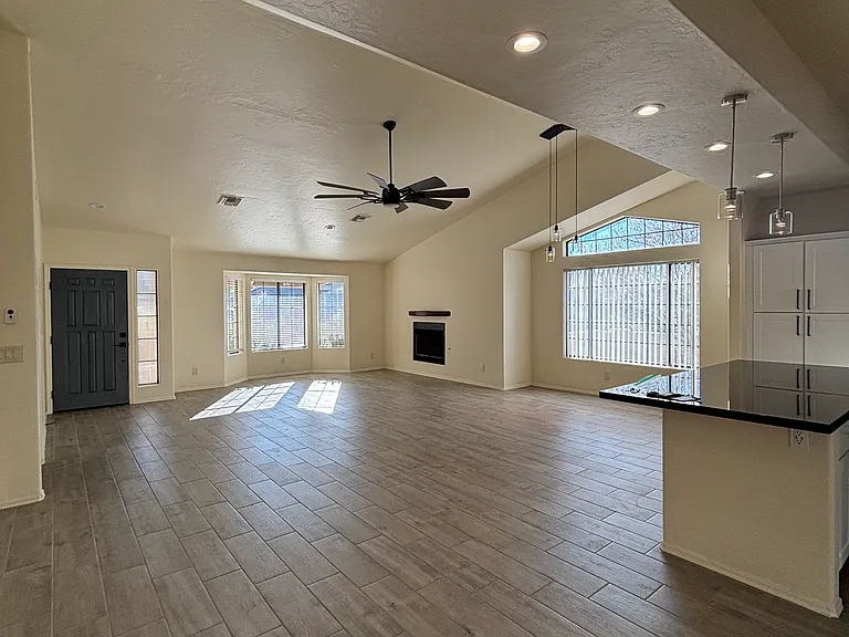 1181 W Masters Cir — Photo 20