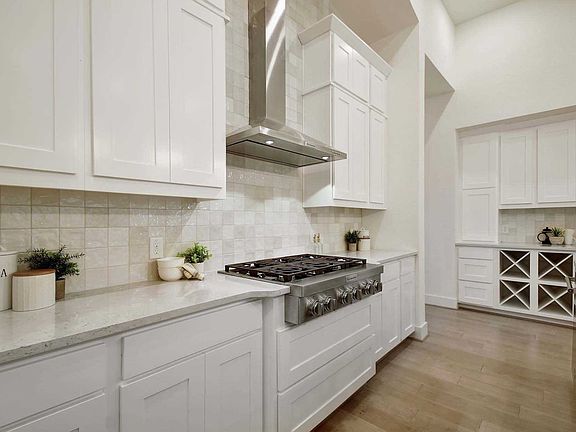 5th image of 26639 White Eagle Dr