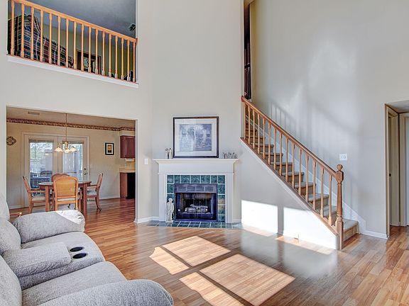 2nd image of 513 Chauncy St