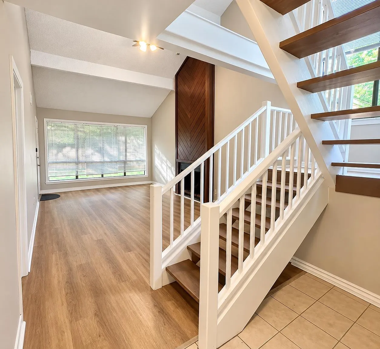 4 bed, 1779 sqft, $2,095 — Photo 2