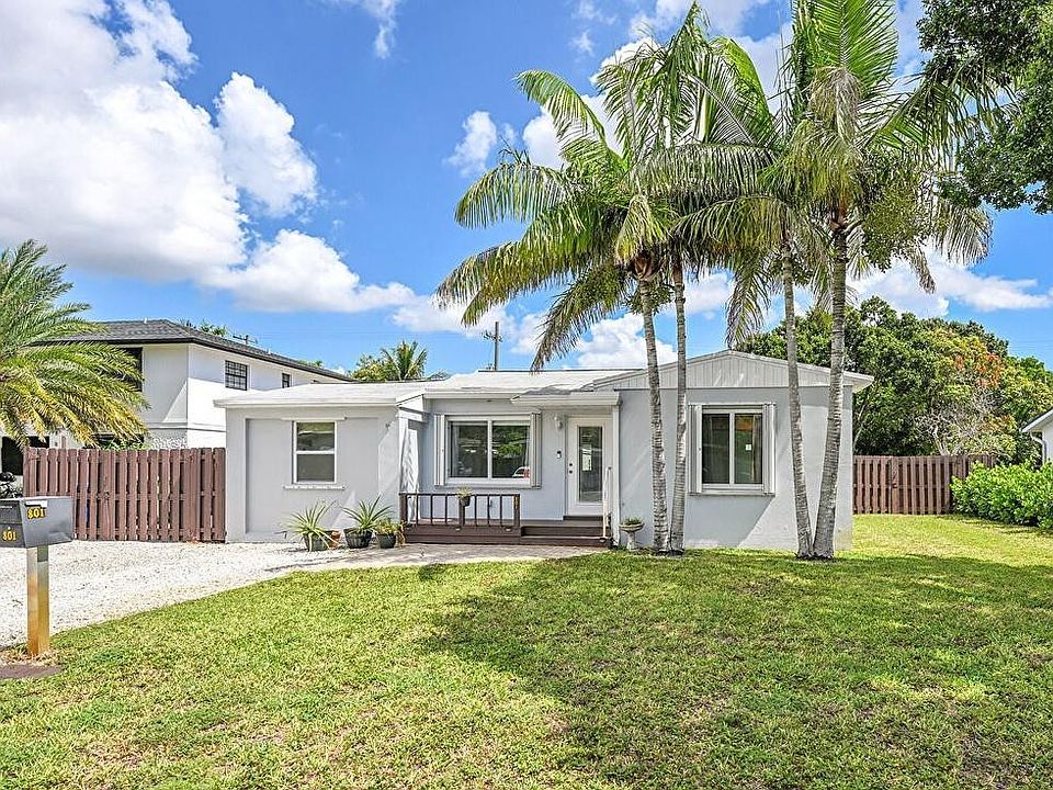 1st image of 801 SW 14th Court
