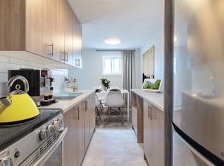 621 Base Line Rd E #7, London, ON N6C2R2