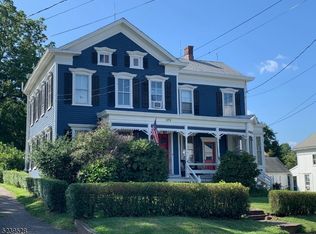 372 Pittstown Rd, Pittstown, NJ 08867