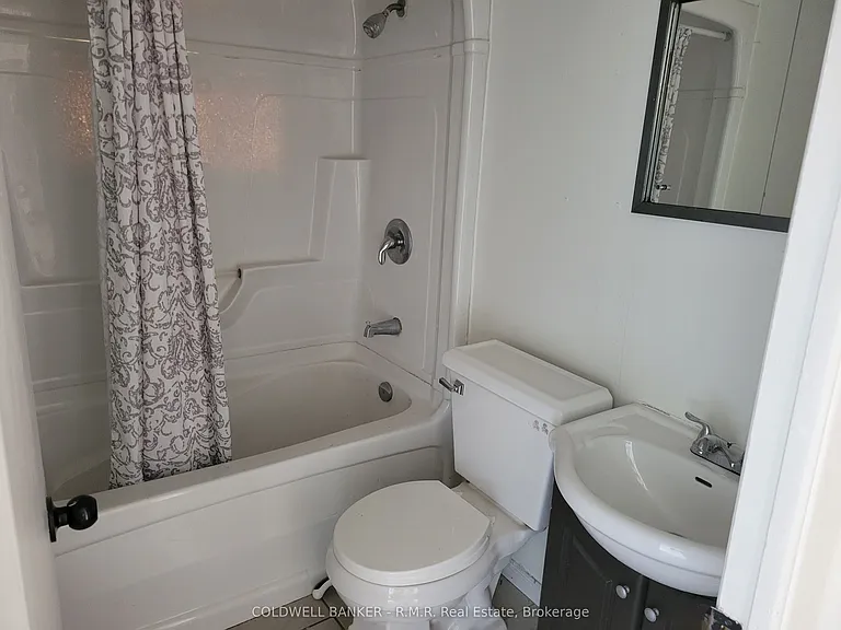 251 Liberty St N #3 — Photo 9
