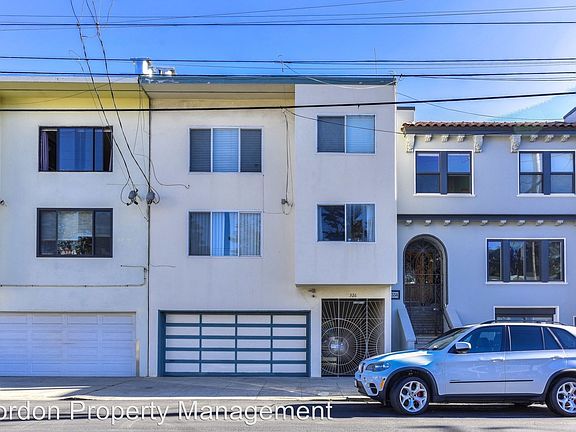 2nd image of 326 32nd Ave APT 05