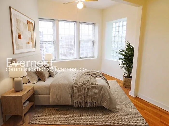 4923 N Albany Ave #3 — Photo 2