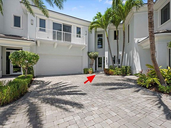 4th image of 103 Water Club Ct S
