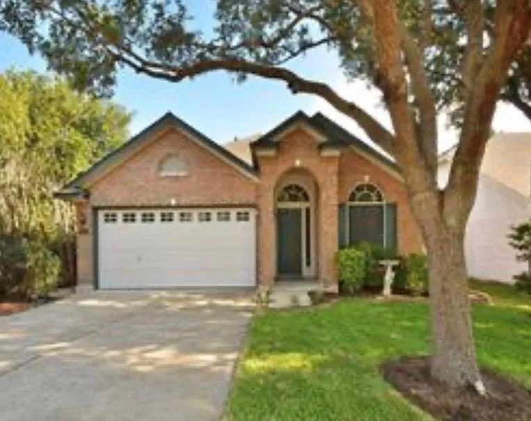 3 bed, 2.0 bath, 1678 sqft, $1,950 — Photo 1