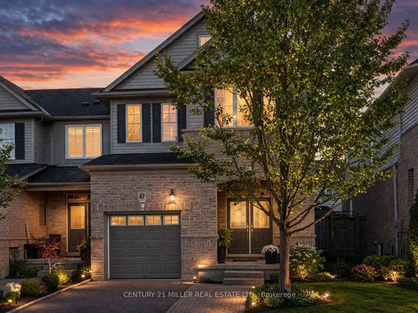 3275 Stalybridge Dr #47, Oakville, ON L6M 0L2