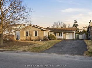 1294 Fernwood Dr, Ottawa, ON K1V7J9