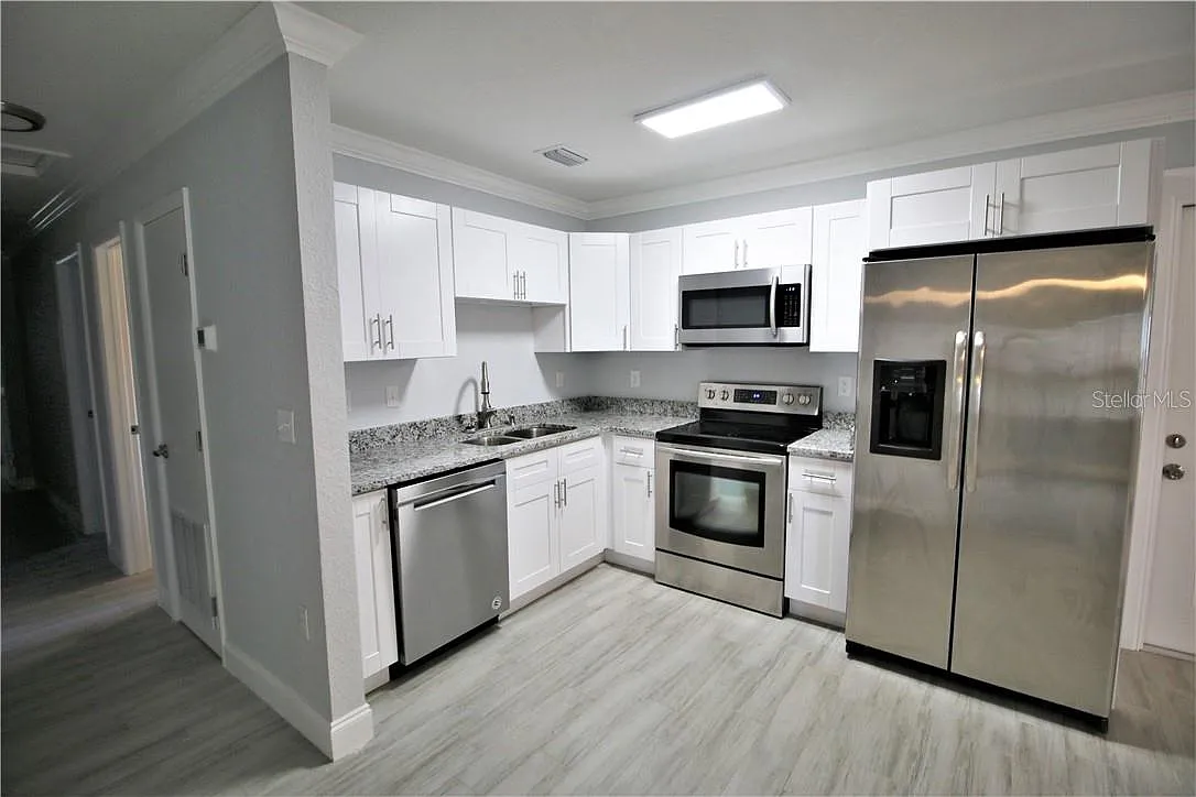 4 bed, 1368 sqft, $2,700 — Photo 1