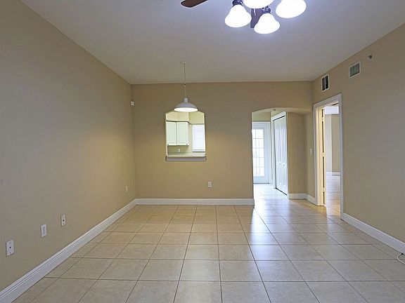 3rd image of 4175 Castilla Cir APT 106