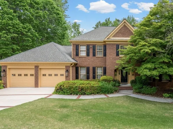 4901 Bainbridge Ct, Lilburn, GA 30047