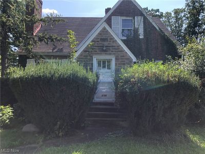 3250 Hyde Park Ave, Cleveland Heights, OH, 44118
