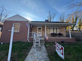 612 Greenbrier Dr, Hinton, WV 25951