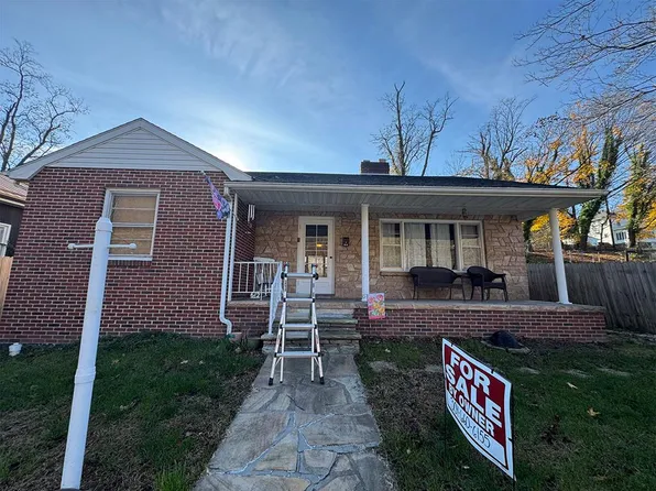 612 Greenbrier Dr, Hinton, WV 25951