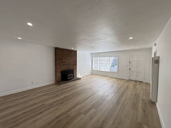 4th image of 2869 Maricopa Ave