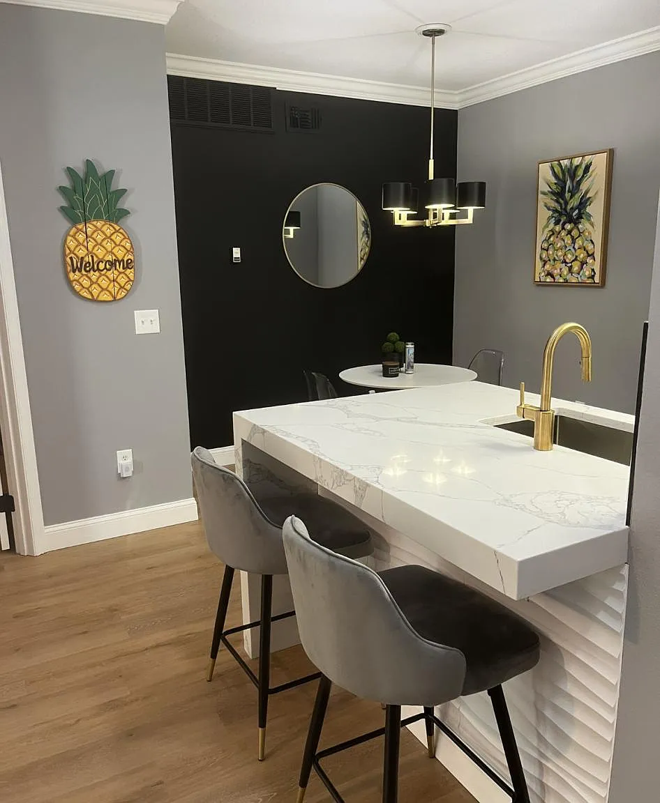 1810 E Palm Ave — Photo 2