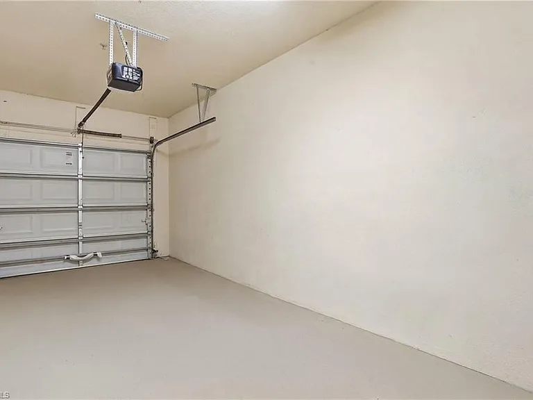 12854 Carrington Cir #7 — Photo 34