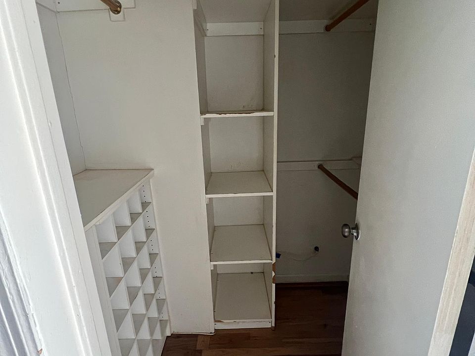 1st image of 2340 Waring Ave #2