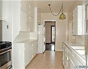 4th image of 521 E Palmyra Ave