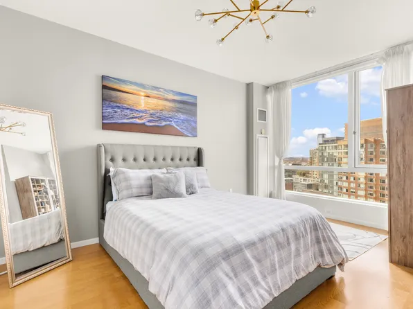 200 Chambers Street image 6 of 11