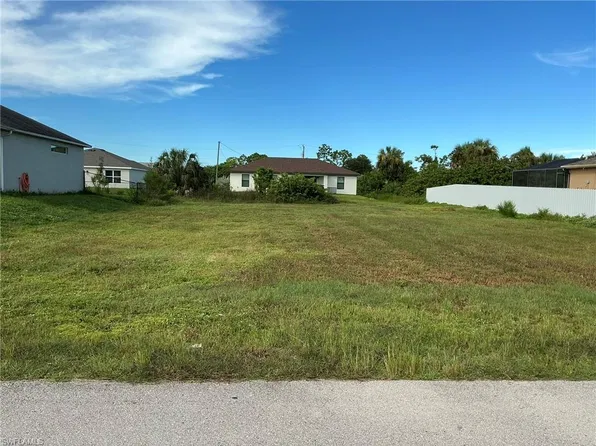 4132 NE 22nd AVE, CAPE CORAL, FL 33909