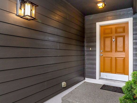 4th image of 7351 178th St Court E