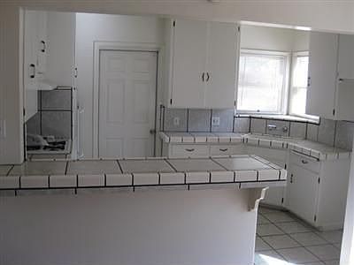 3rd image of 132 E Andrews Ave