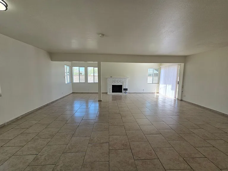 1415 Boyden Ave — Photo 5