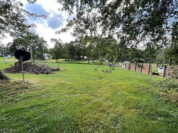 3rd image of 16221 John Ave